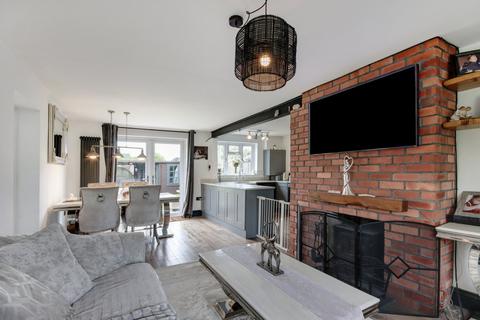 1 Meadfield Road, Meopham, Gravesend, DA13 0PR