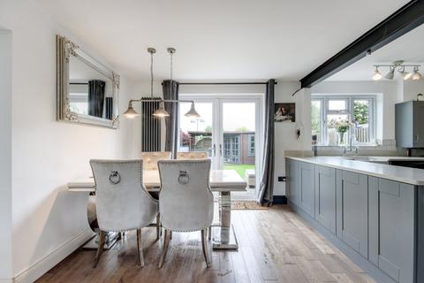 1 Meadfield Road, Meopham, Gravesend, DA13 0PR