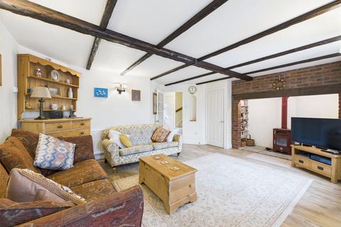 4 Stonecroft Close, Bishops Cleeve, Cheltenham, GL52 8SW