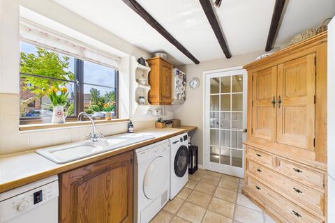 4 Stonecroft Close, Bishops Cleeve, Cheltenham, GL52 8SW