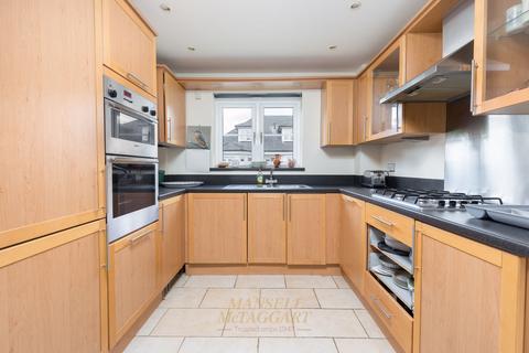 2 bedroom apartment for sale, Lewes Road, East Grinstead RH19
