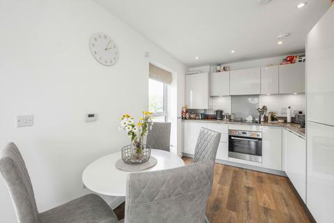 50 Carrowmore Close, West Thurrock, Grays, RM20 3BW