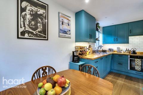 99 Chamberlain Place, London, E17 6AZ