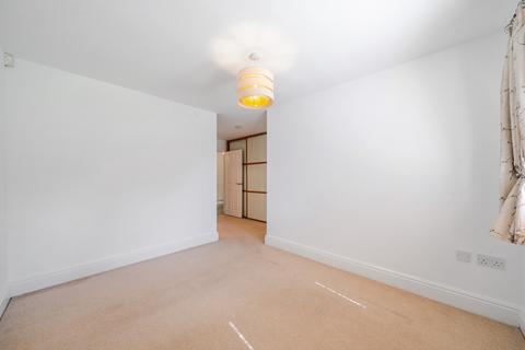 16 Chancel Square, Meanwood, Leeds, LS6 4FG