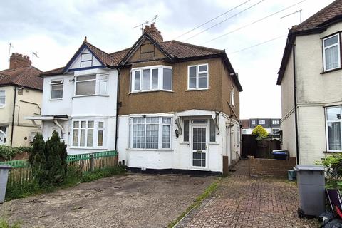 36a Reeves Avenue, London, NW9 8LP