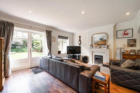 1 The Roseberys, Epsom, KT18 5JB