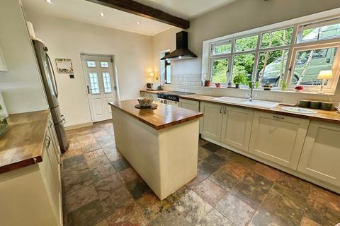 3 bedroom detached house for sale, Ashby Road, Burton-on-Trent, DE15