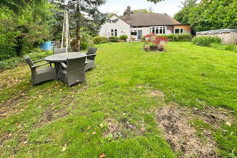 3 bedroom detached house for sale, Ashby Road, Burton-on-Trent, DE15