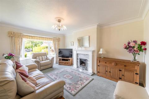 2 bedroom semi-detached bungalow for sale, Grenville Drive, Brunton Park, NE3