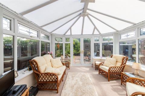 2 bedroom semi-detached bungalow for sale, Grenville Drive, Brunton Park, NE3