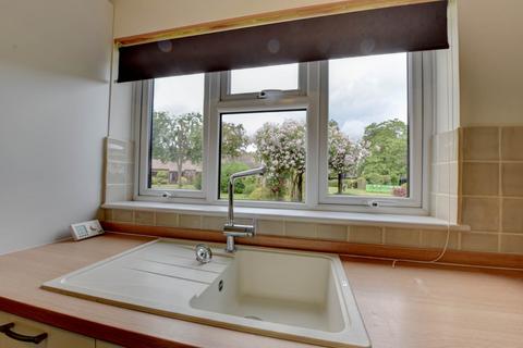 1 bedroom semi-detached bungalow for sale, Bowling Court, Henley On Thames