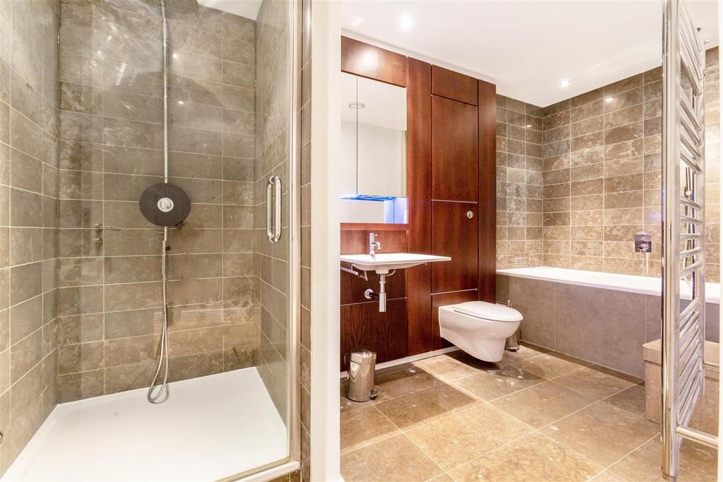Master En-suite.jpg