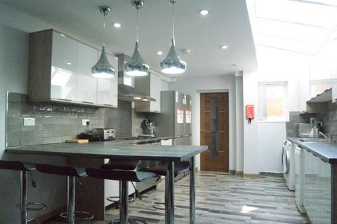 6 bedroom terraced house to rent, Exeter Road, Birmingham B29