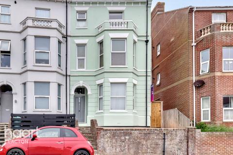 Crescent Road, Walton On The Naze