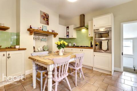 5 bedroom townhouse for sale, Crescent Road, Walton On The Naze