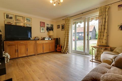 2 bedroom bungalow for sale, High Wych Road, Sawbridgeworth, CM21