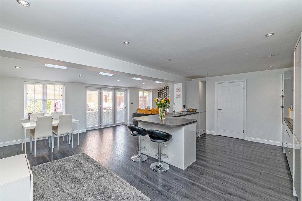 Kitchen/Family Room