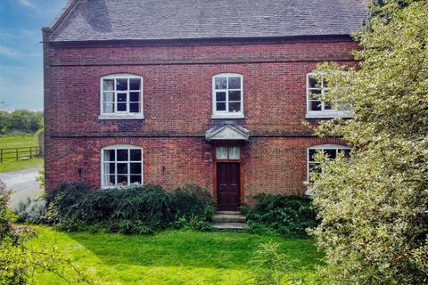 undefined, Dark Lane Farm, Longdon