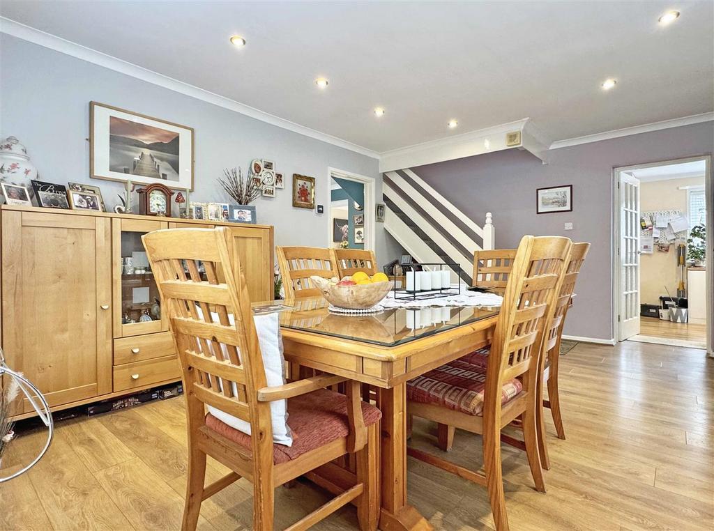 Dining Room.jpg