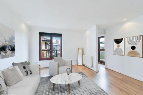 1 bedroom flat for sale, Elsdale Street, London E9