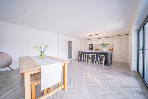 31 Abbots Close, Knowle, Solihull, B93 9PP