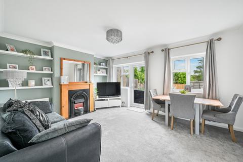 2 bedroom maisonette for sale, Beaconsfield Road, Epsom, KT18