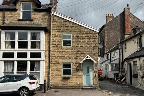 2 bedroom end of terrace house to rent, West Road, Buxton