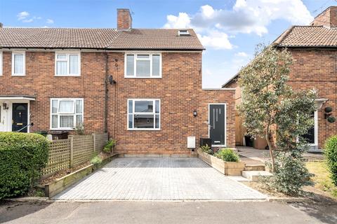 242 Glastonbury Road, Morden, SM4 6PG