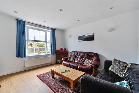 242 Glastonbury Road, Morden, SM4 6PG