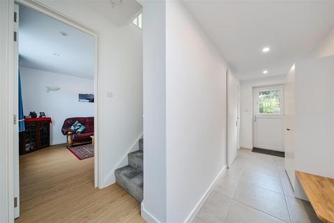 242 Glastonbury Road, Morden, SM4 6PG