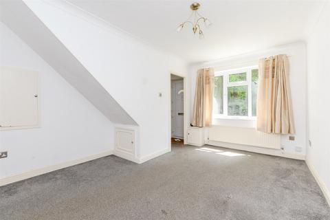 2 bedroom end of terrace house for sale, Woodbury Road, Chatham ME5