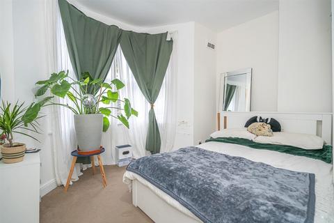 1 bedroom maisonette to rent, Church Lane