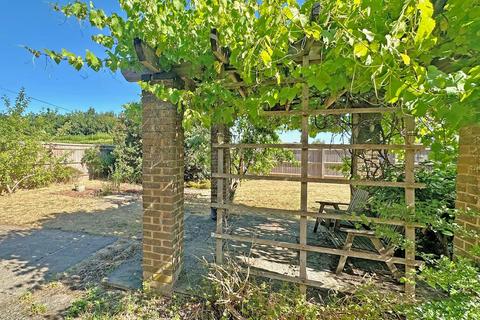 31 The Close, Woodcote, Reading, RG8 0SB