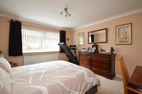 12 Silva Close, Bexhill-on-sea, TN40 2SY