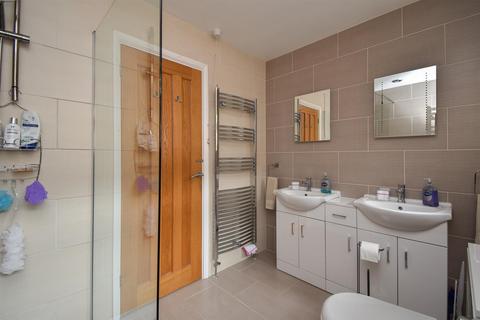 12 Silva Close, Bexhill-on-sea, TN40 2SY
