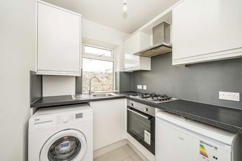 2 bedroom flat for sale, Staines Road East, Sunbury-On-Thames TW16