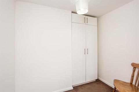 56 Guerin Square, London, E3 2DP