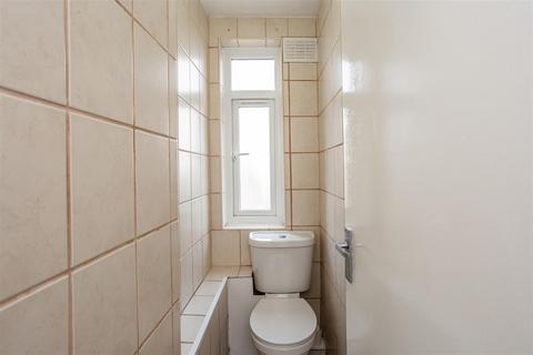 56 Guerin Square, London, E3 2DP