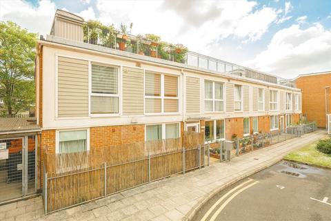 Brownell Place, London W7