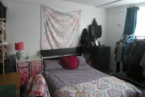 3 bedroom ground floor flat for sale, Great North Way, London, NW4