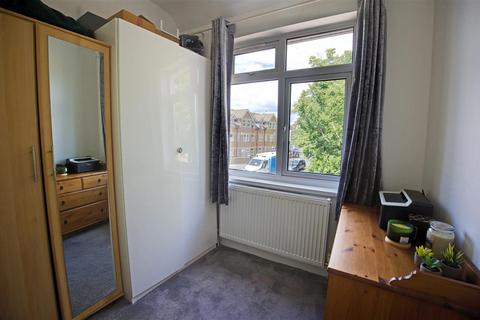 22 Cameron Road, Croydon, CR0 2SR