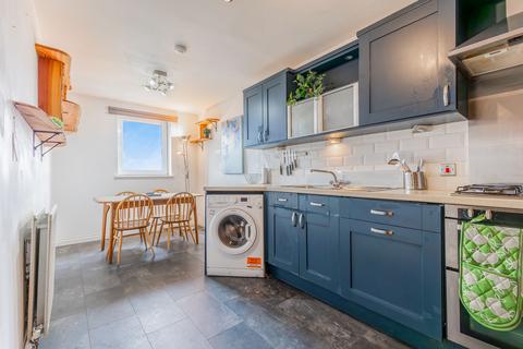 25/17 Springfield Street, EH6 5DE