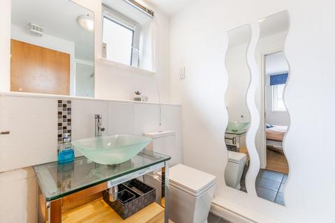 25/17 Springfield Street, EH6 5DE