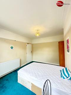 5 bedroom house share to rent, New Malden, KT3