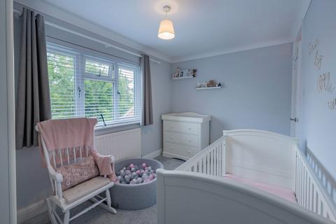 27 Brindles Field, Tonbridge, TN9 2YR