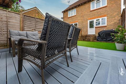 27 Brindles Field, Tonbridge, TN9 2YR