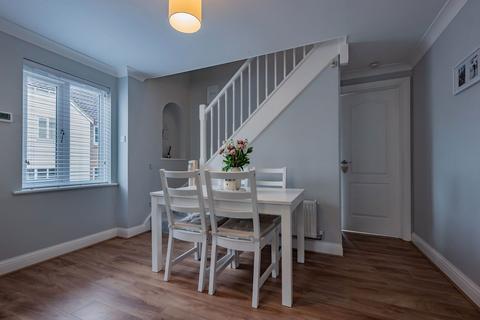 27 Brindles Field, Tonbridge, TN9 2YR