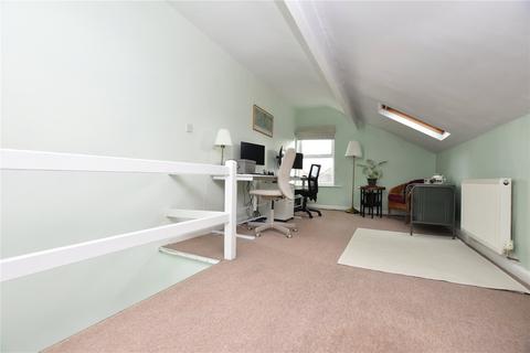 10 Back School Street, Morley, Leeds, LS27 8BN