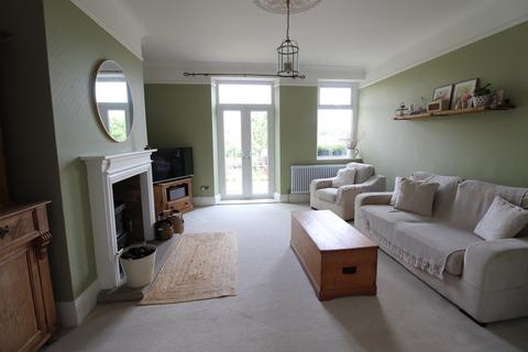 26 Mount View, Oakworth, Keighley, BD22 7QD