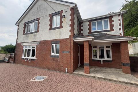4 bedroom detached house for sale, Horeb Road, Mynyddygarreg, Kidwelly